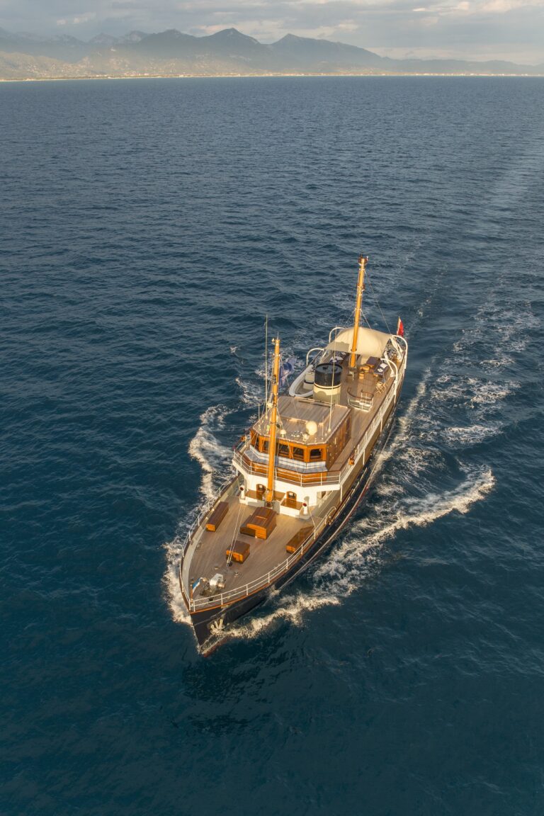 The 39m Yacht TARANSAY