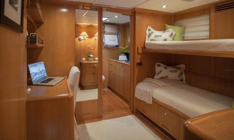 The 39m Yacht TENAZ