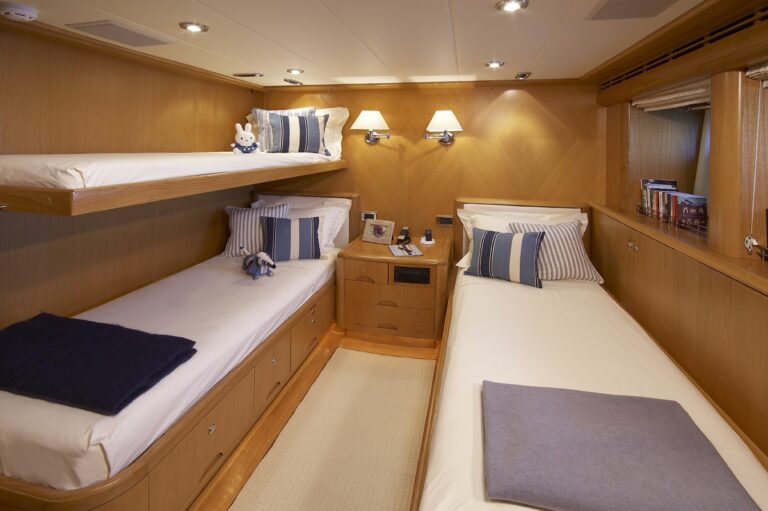 The 39m Yacht TENAZ