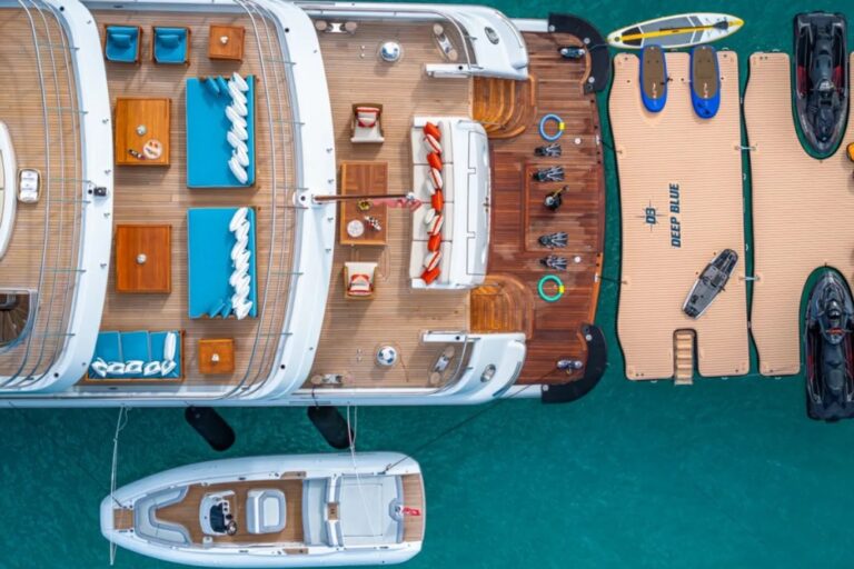 Yacht Exterior Sundeck