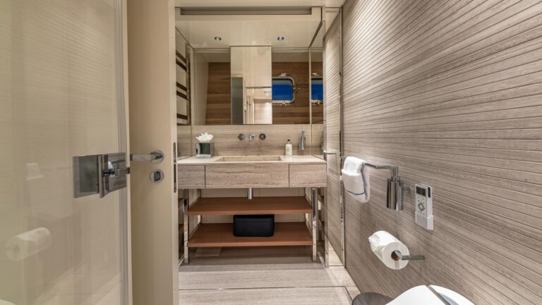 Guest ensuite
