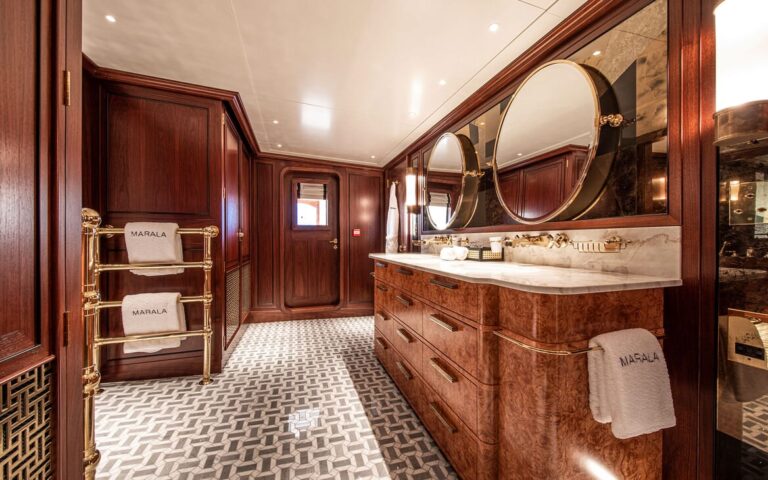 Fabulous master ensuite