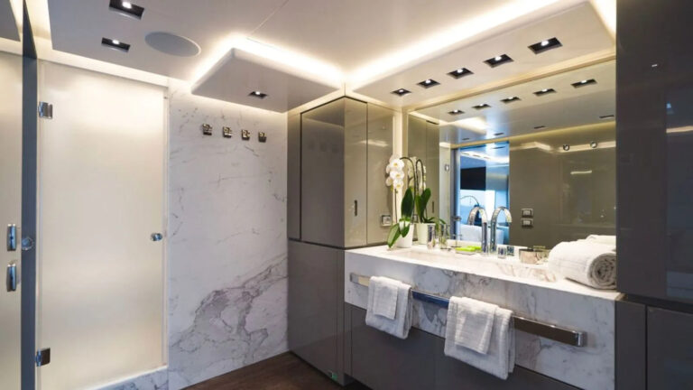 Master ensuite