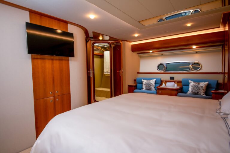 Master suite alternative view