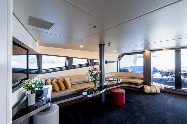 Master suite lounge area