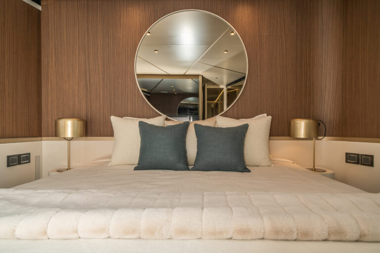 Master suite king sized bed