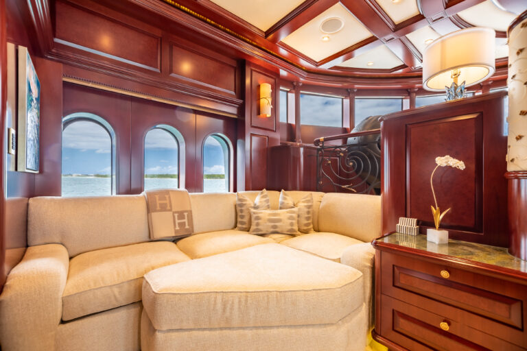 Owners lounge
