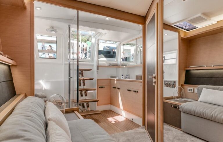 Spacious master with dual access