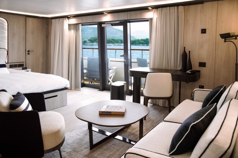 Alize Privilege suite with balcony