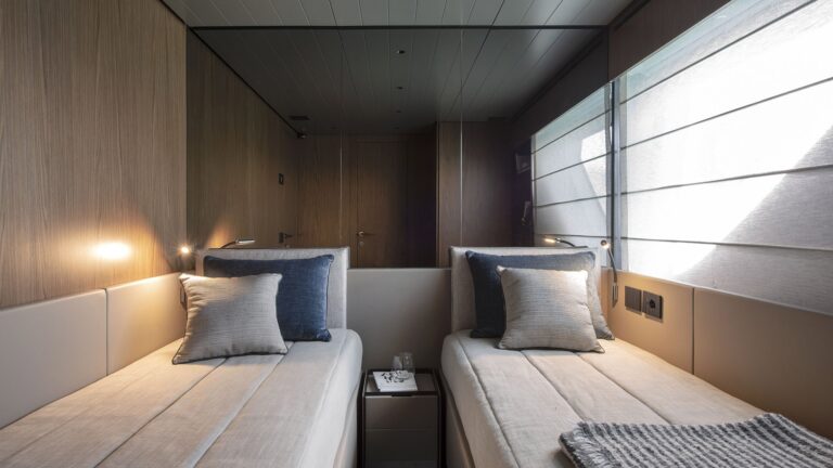 Light twin cabin
