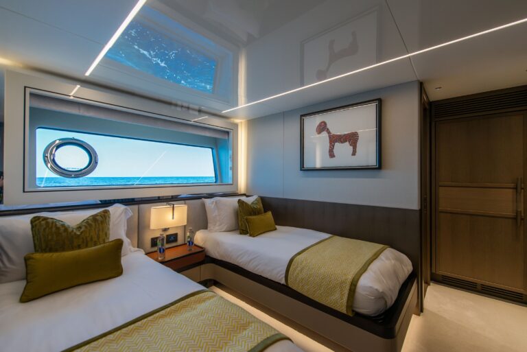Twin cabin