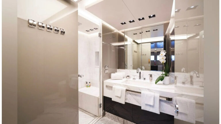 Guest ensuite