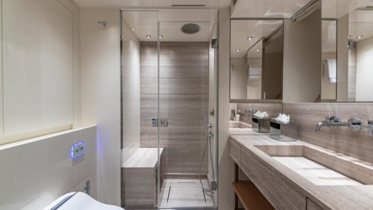 Master ensuite