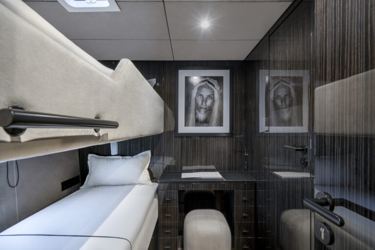 Bunk cabin