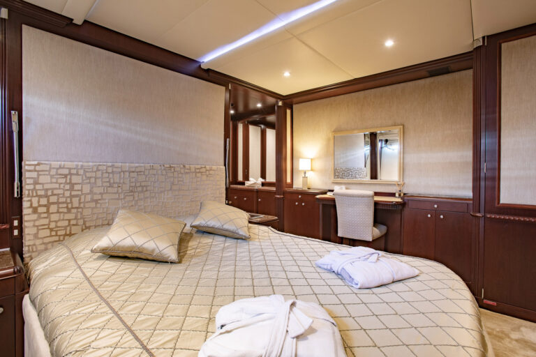 Double suite