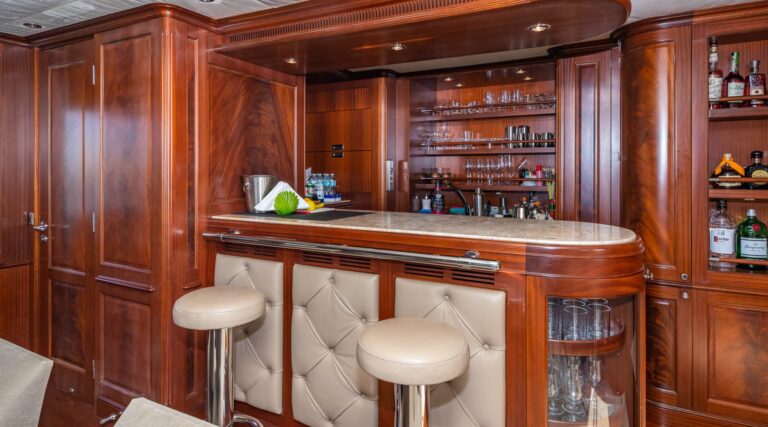 Sky lounge bar