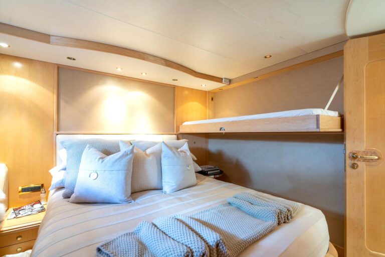 Double suite with pullman bunk
