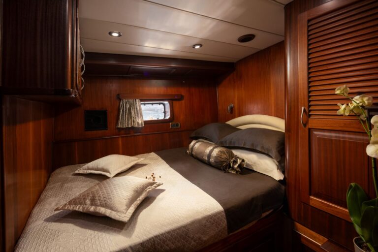 Double Cabin