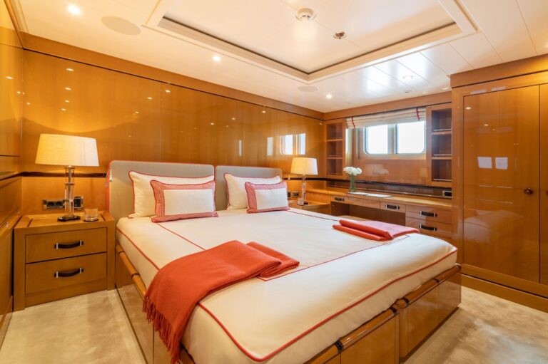 Double Guest Cabin