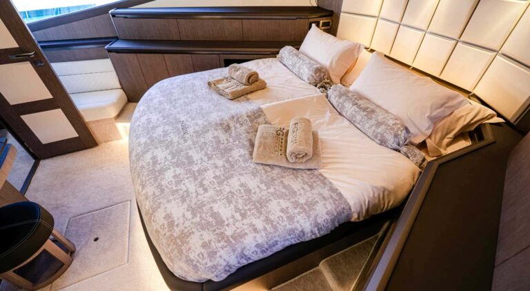 Forward Double Suite