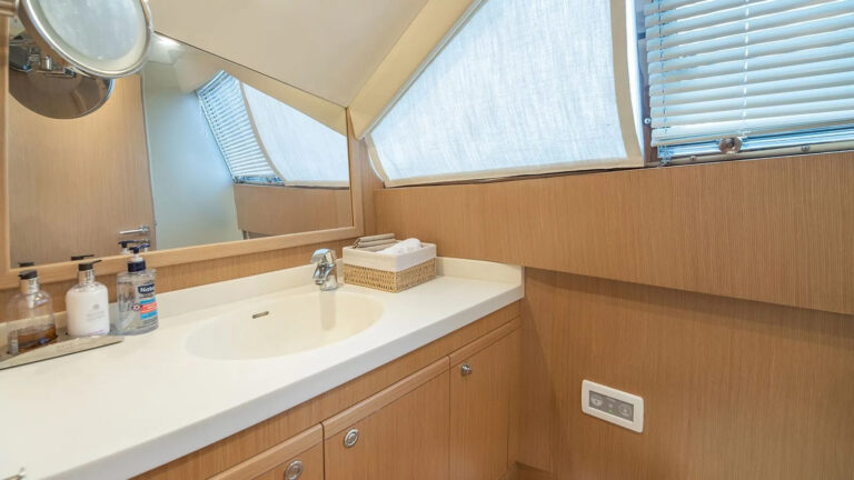 Main Deck Ensuite