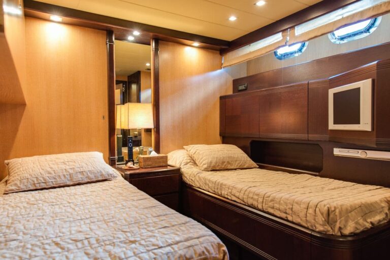Twin Cabin