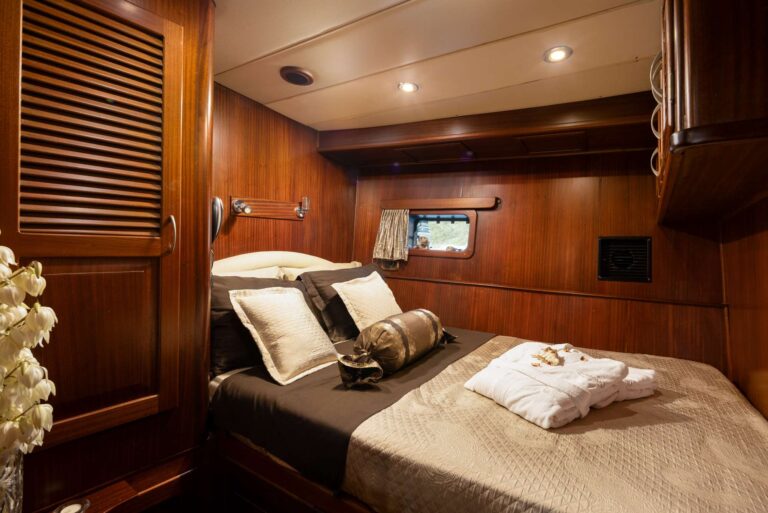 Double Cabin