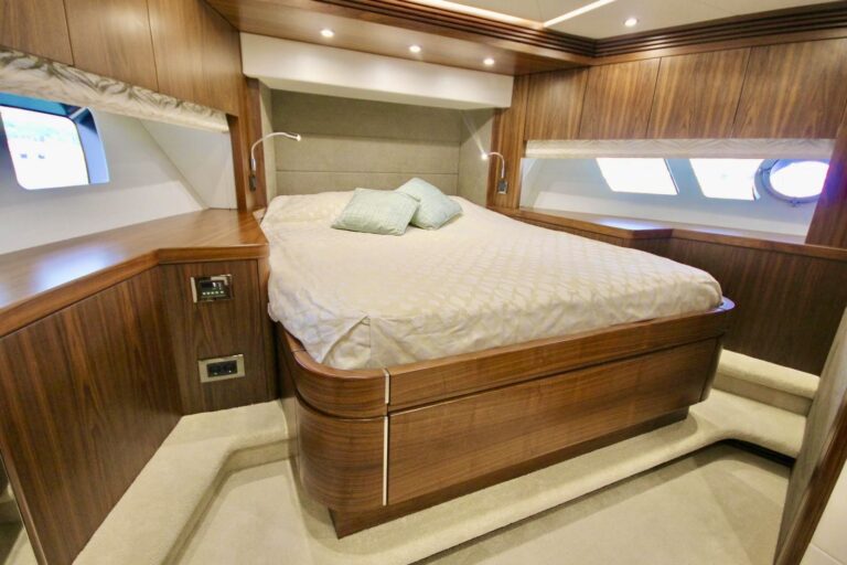 Forward VIP Suite