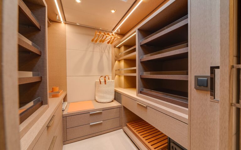 Master Walk In Wardrobe