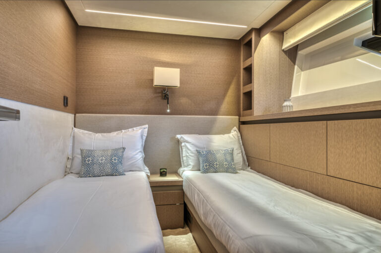 TWIN Cabin