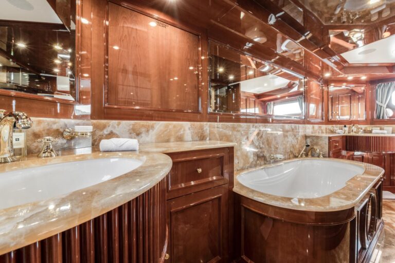 Master Suite Bathtub
