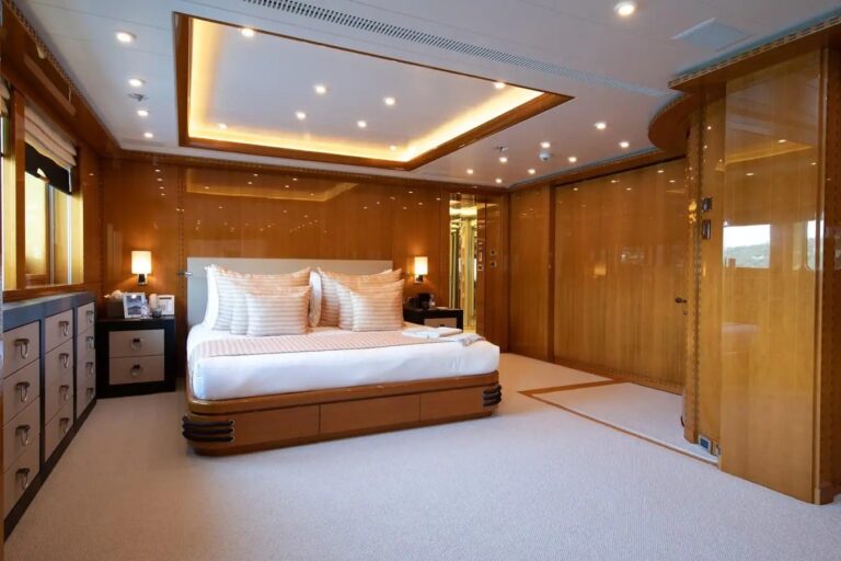 Master Suite Bed Detail