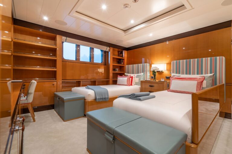 Twin Cabin