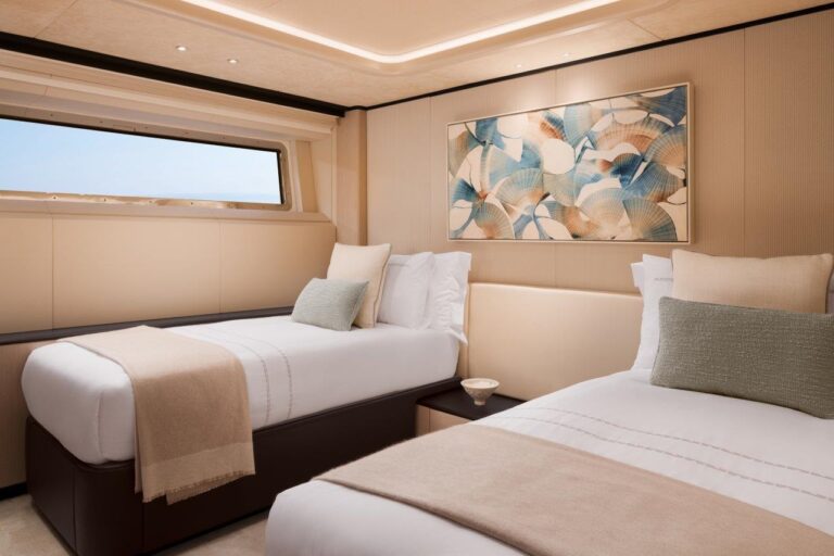 Twin Guest Suite - Lower Deck