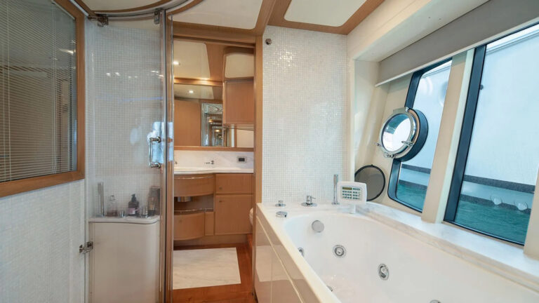 Primary Ensuite - Bathtub