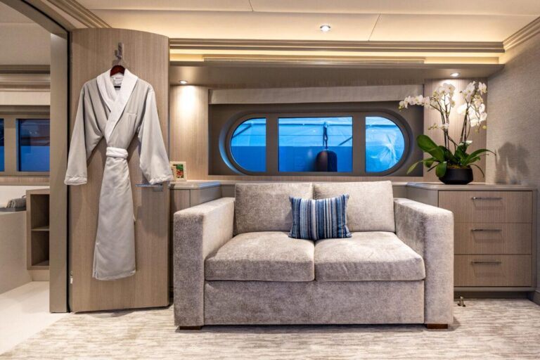 Master Suite Lounge Area