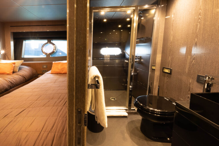 Ensuite From Twin Suite