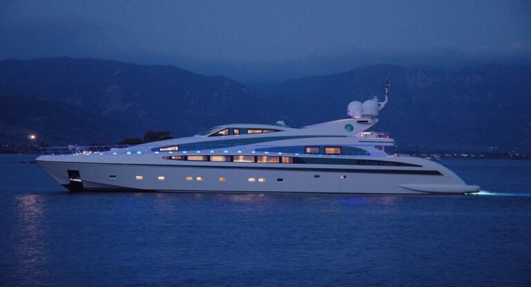 The 40m Yacht ALFA XII