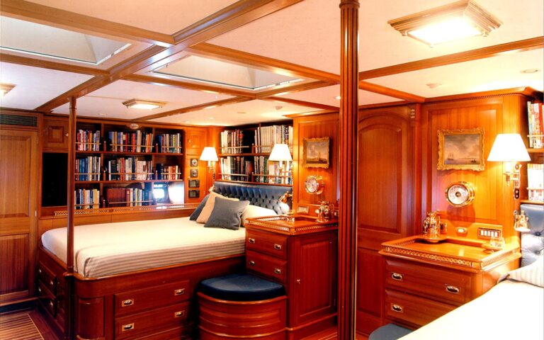 The 40m Yacht ANAKENA