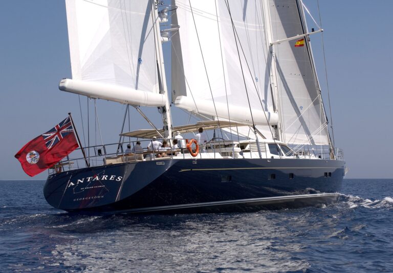 The 40m Yacht ANTARES OF GRAND CAYMAN
