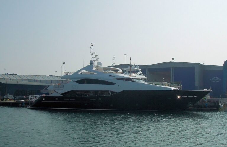 The 40m Yacht CHIQUI