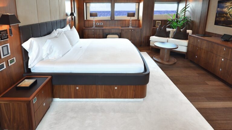 The 40m Yacht CHIQUI