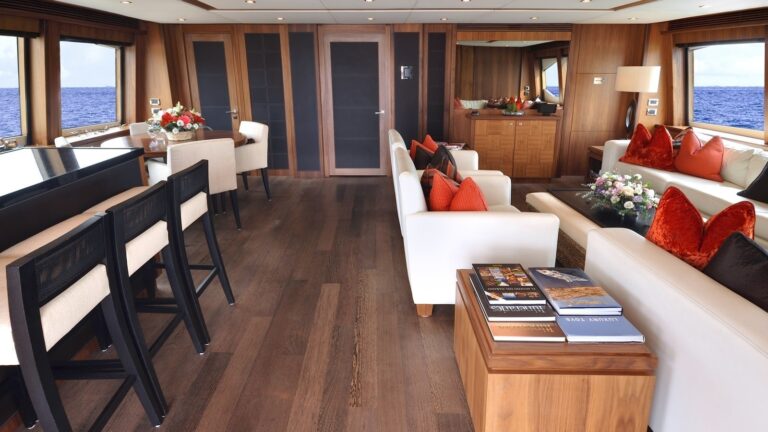 The 40m Yacht CHIQUI