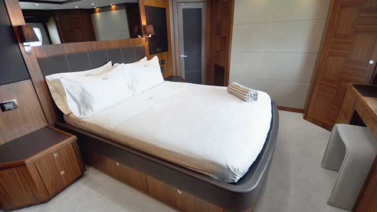 The 40m Yacht CHIQUI