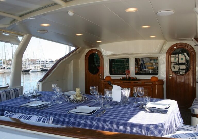 The 40m Yacht CLAN VI