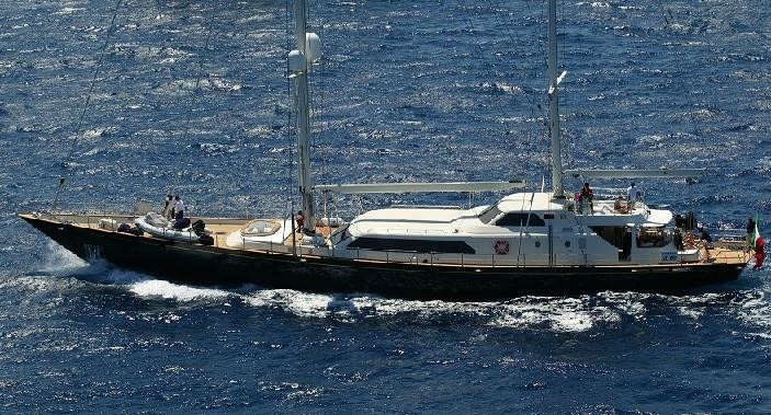 The 40m Yacht CLAN VI