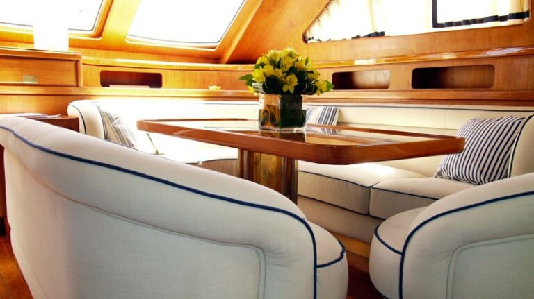 The 40m Yacht CLAN VI