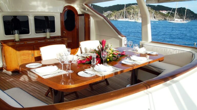 The 40m Yacht CLAN VI
