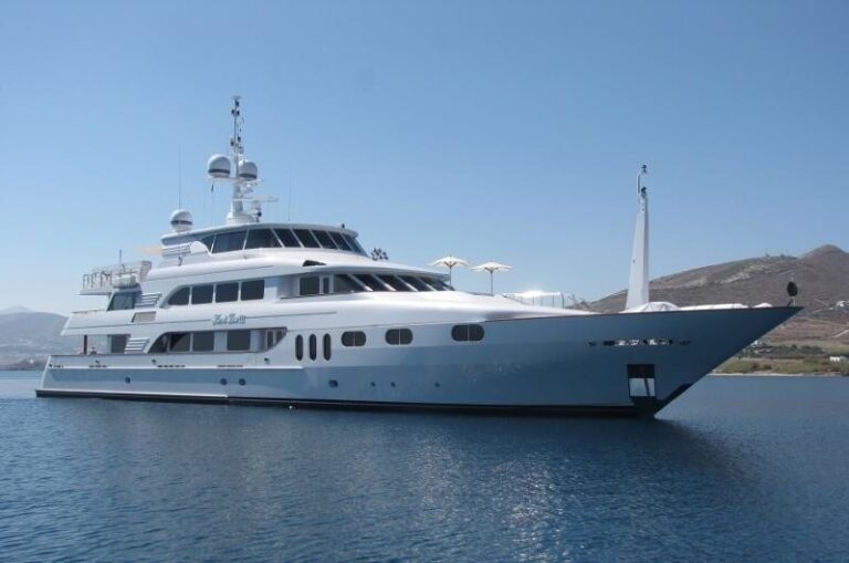 Profile Aspect On Yacht KERI LEE III