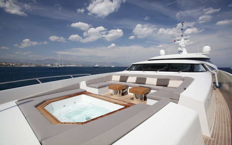 Jacuzzi Pool Aboard Yacht NAMASTE 8